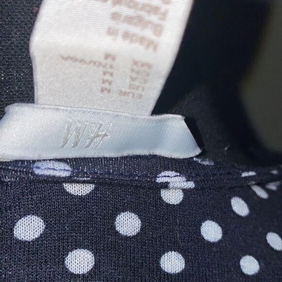 Medium H&M top    - Picture 5 of 6